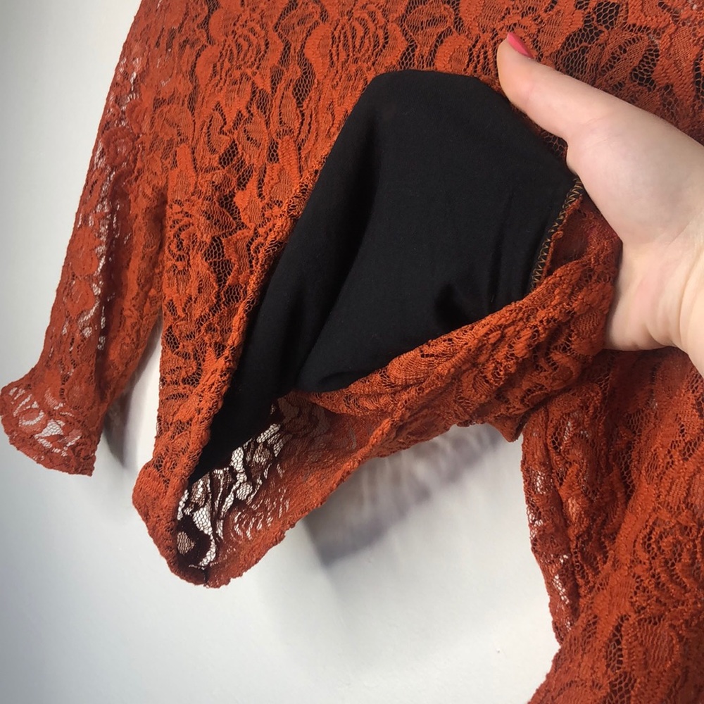 Rusty Orange Lace Crop Top With Bell Sleeves - Picture 5 of 6